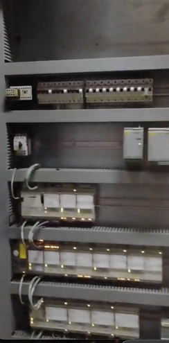 Commercial / Heatset Manroland Rotoman N