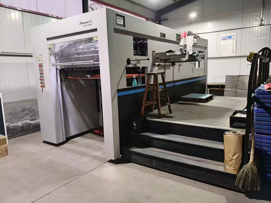 Die cutting DAYUAN MHC-1060R
