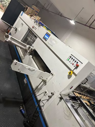 Die cutting DAYUAN MHC-1500FC
