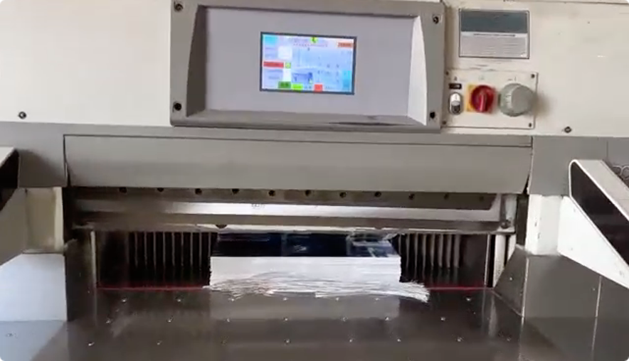 Die cutting Polar 115