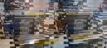 Die cutting Viking  VK 1330 Hand-Fed Platen Die-Cutter