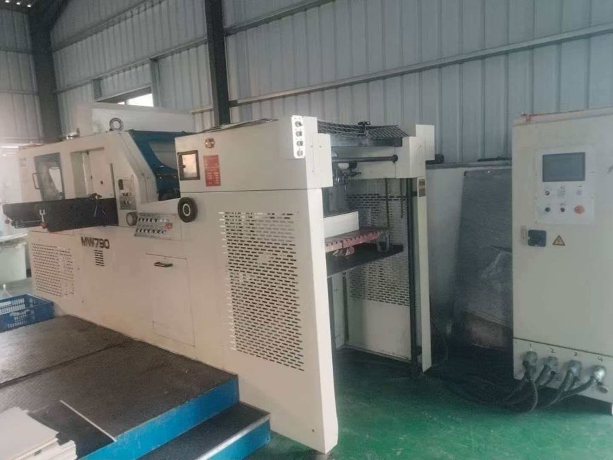 Die cutting Yawa 790