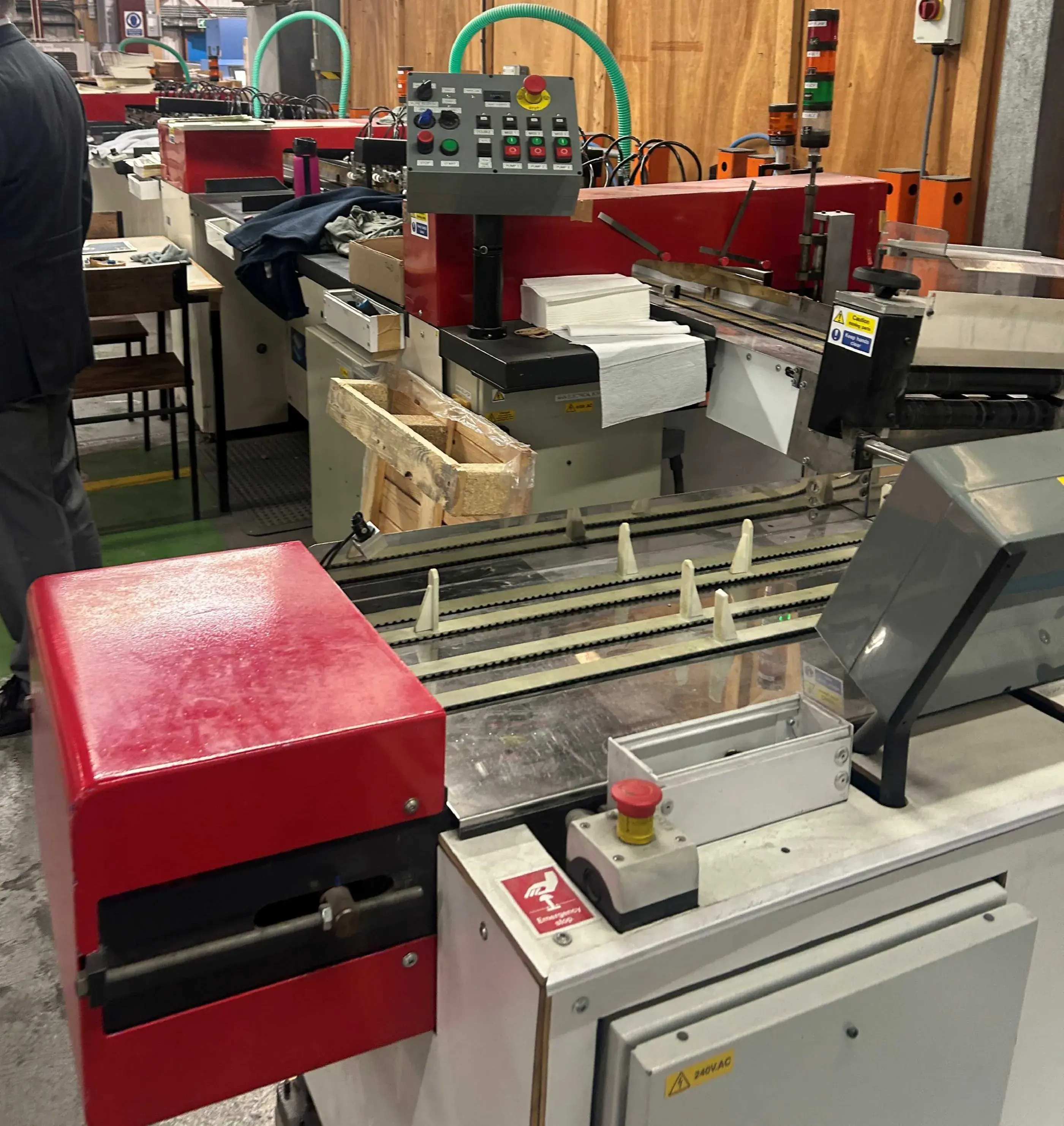 Gathering and collating Col-Tec 24 Station Vacuum Sheet Collator