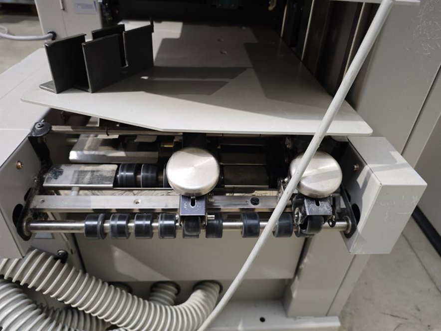 Gathering and collating Horizon VAC-100