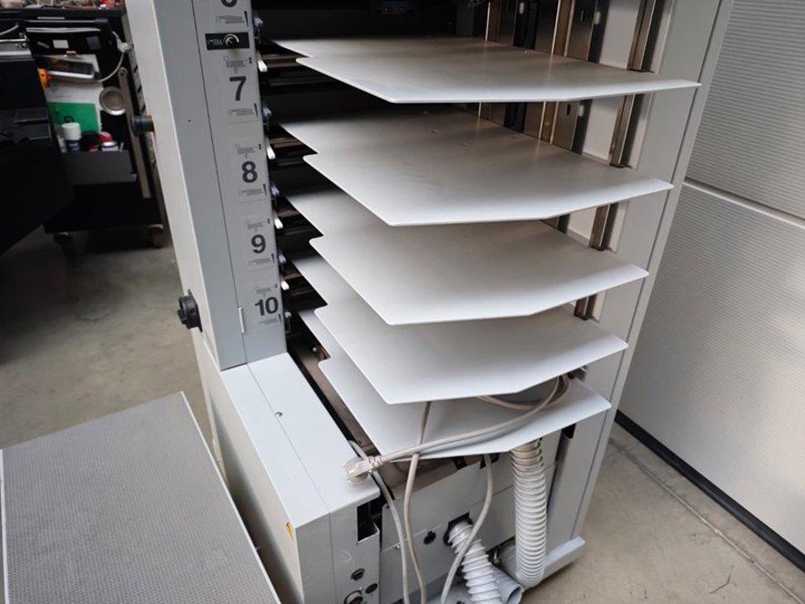 Gathering and collating Horizon VAC-100m