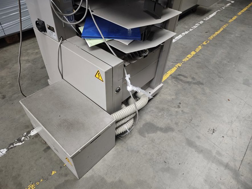 Gathering and collating Horizon VAC-100a