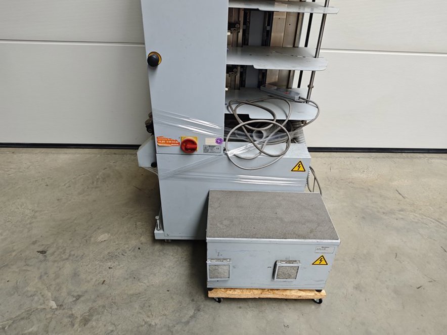 Gathering and collating Horizon VAC-60Ha