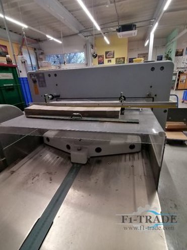 Guillotines Polar 92 E