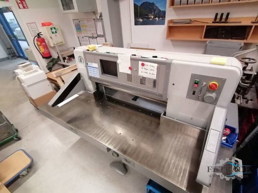 Guillotines Polar 92 E