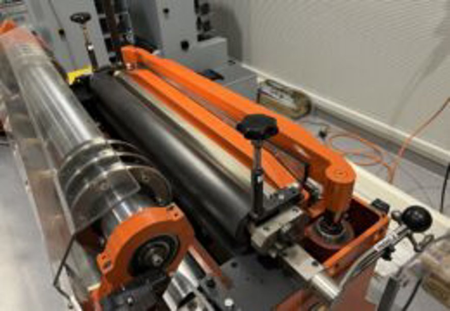 Guillotines Robust 800 roll-to-sheet formatting cutter