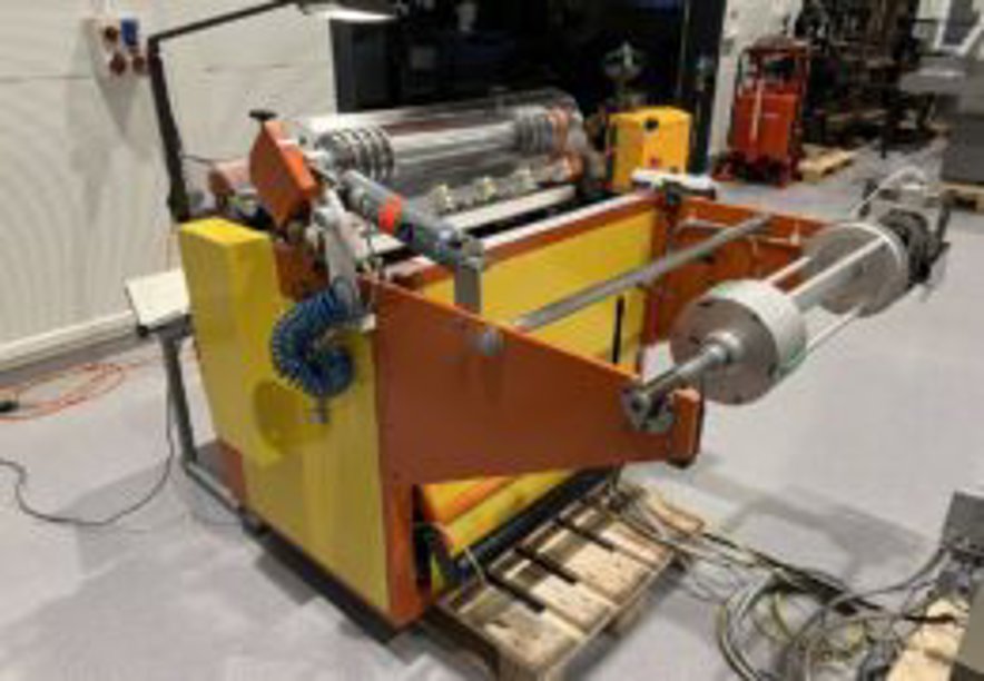 Guillotines Robust 800 roll-to-sheet formatting cutter