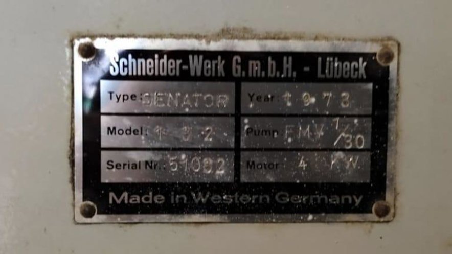 Guillotines Schneider Senator 132