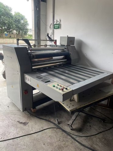 Laminating machines  HONGLONG YFME-920