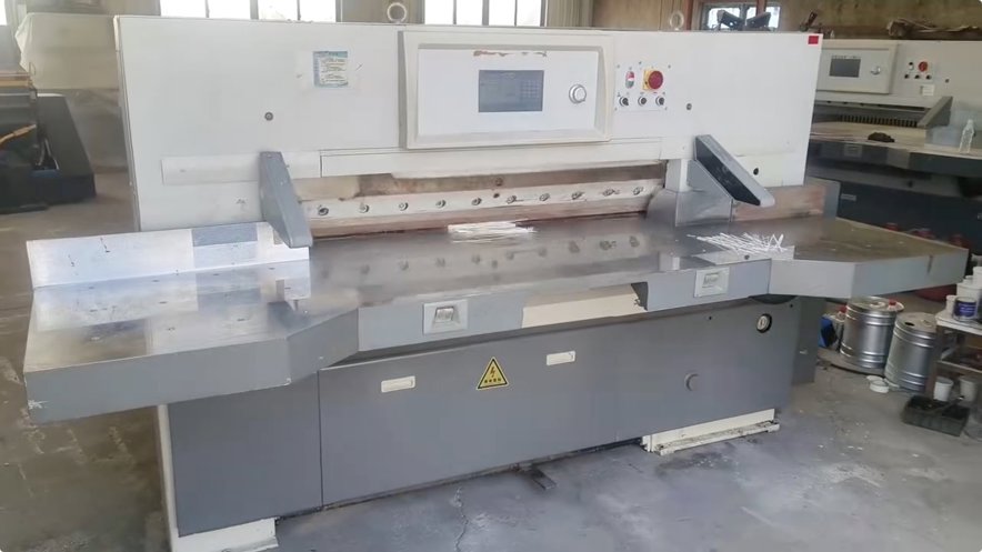 Paper/Sheet Cutting Machines  DAI`S 1300