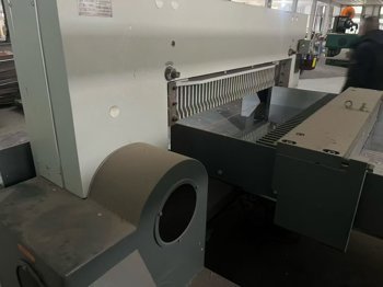 Paper/Sheet Cutting Machines  DAI`S 137