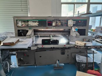 Paper/Sheet Cutting Machines ITOH 115
