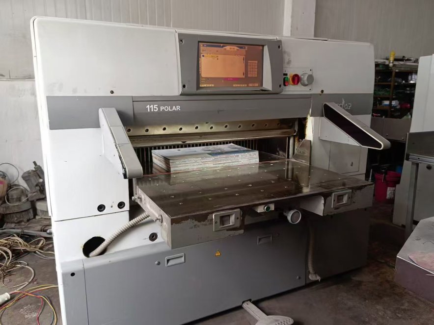 Paper/Sheet Cutting Machines Polar 115
