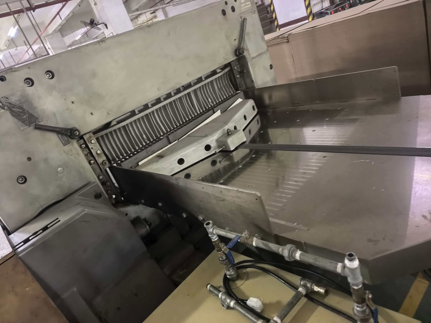 Paper/Sheet Cutting Machines Polar 115 C