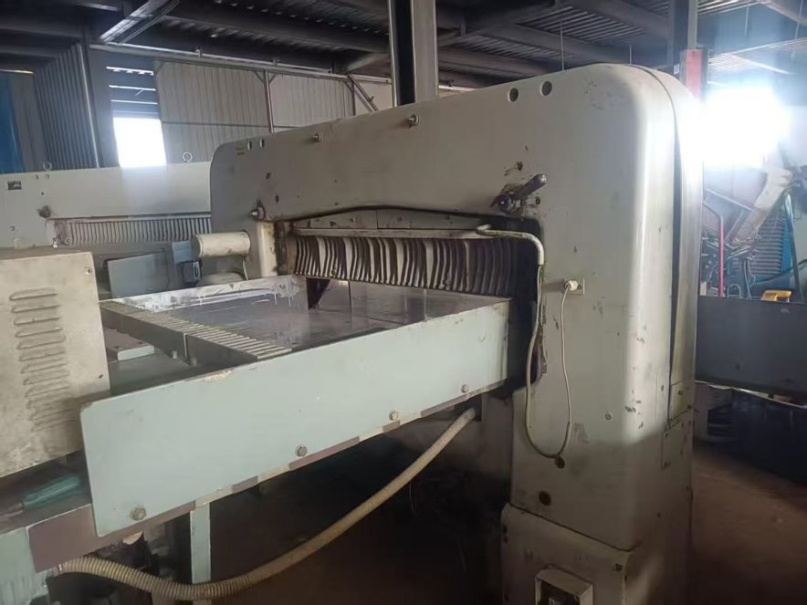 Paper/Sheet Cutting Machines Polar 115 EMC