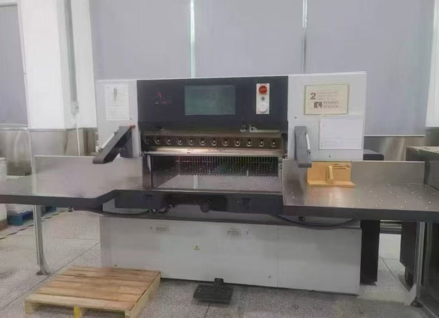 Paper/Sheet Cutting Machines Polar 115 PF