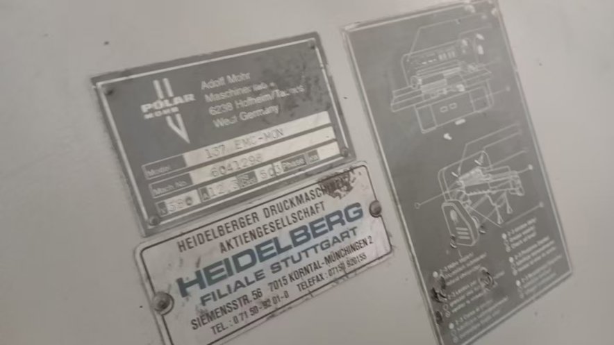 Paper/Sheet Cutting Machines Polar 137