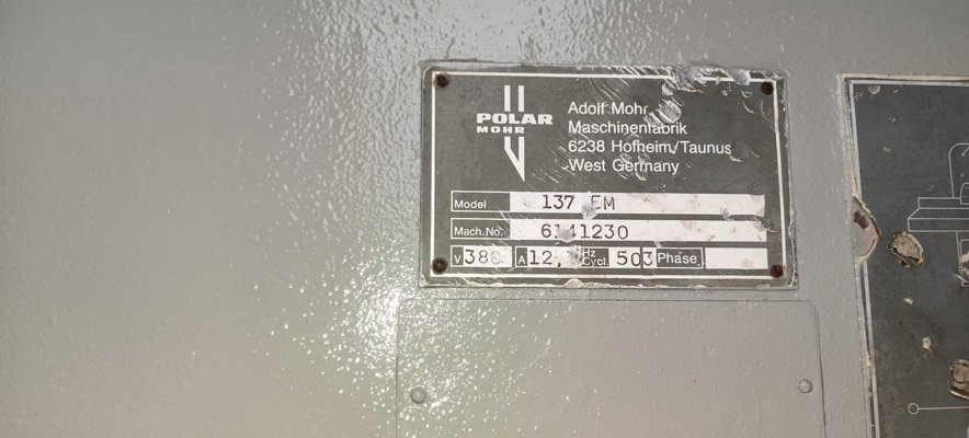 Paper/Sheet Cutting Machines Polar 137 EM