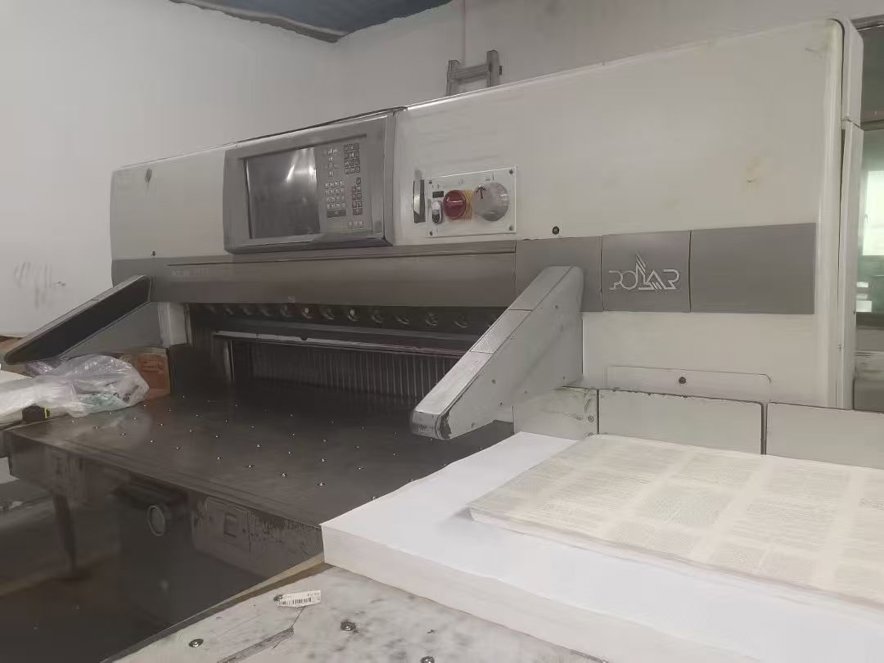 Paper/Sheet Cutting Machines Polar 137