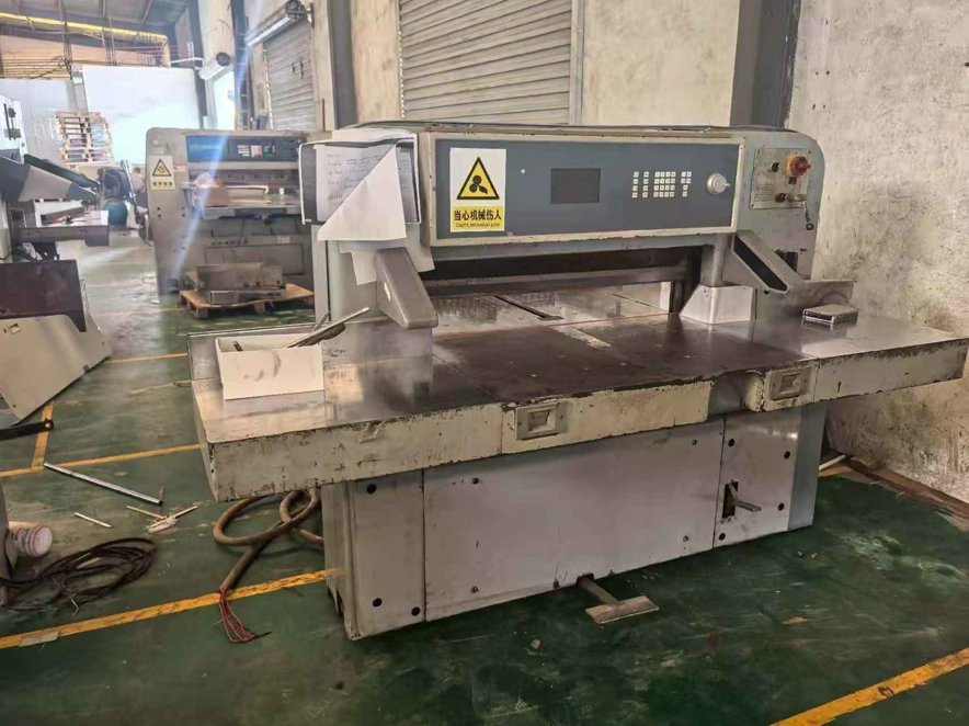 Paper/Sheet Cutting Machines Polar 92 CE