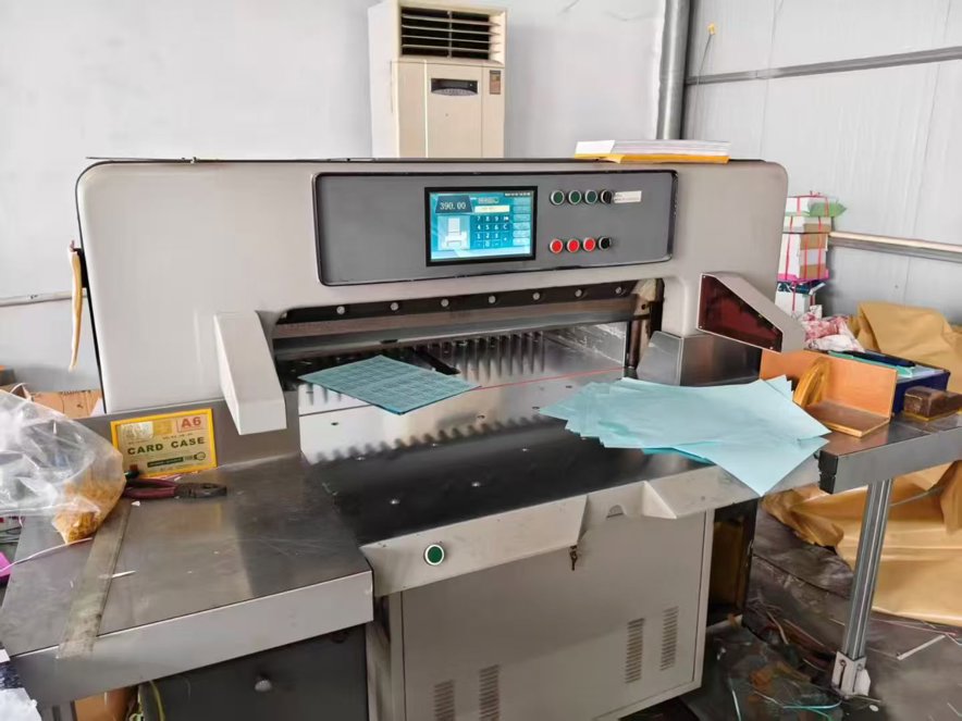 Paper/Sheet Cutting Machines SHENWEIDA 920