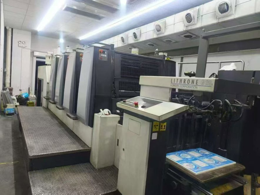 Sheet Fed / Offset Komori LS 529