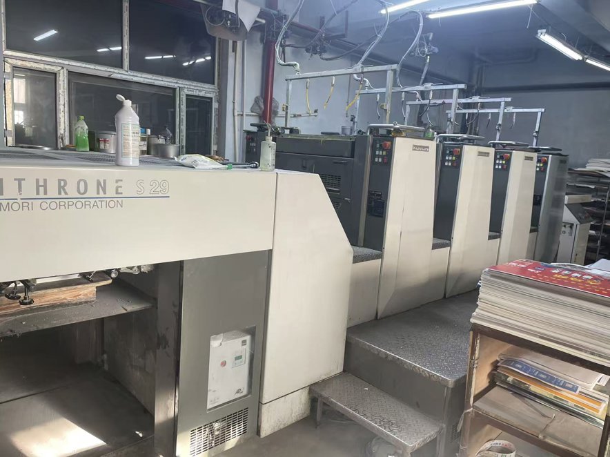 Sheet Fed / Offset Komori LS 429