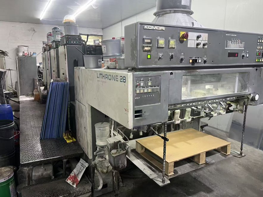 Sheet Fed / Offset Komori Lithrone L-428