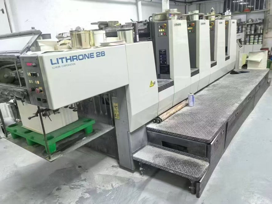 Sheet Fed / Offset Komori Lithrone L-428