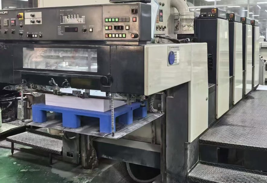 Sheet Fed / Offset Komori Lithrone L-428