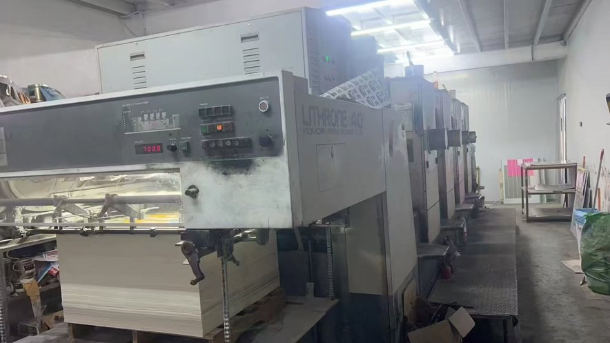 Sheet Fed / Offset Komori Lithrone L-440