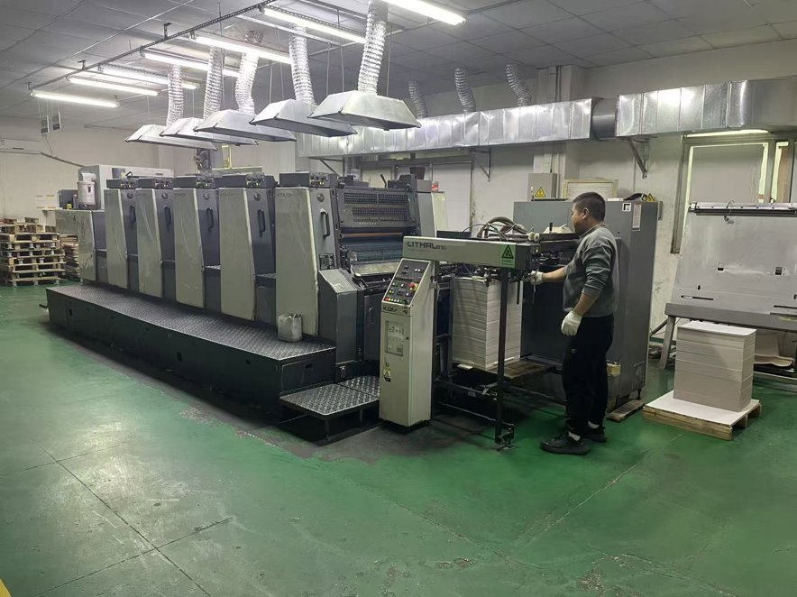 Sheet Fed / Offset Komori Lithrone L-528