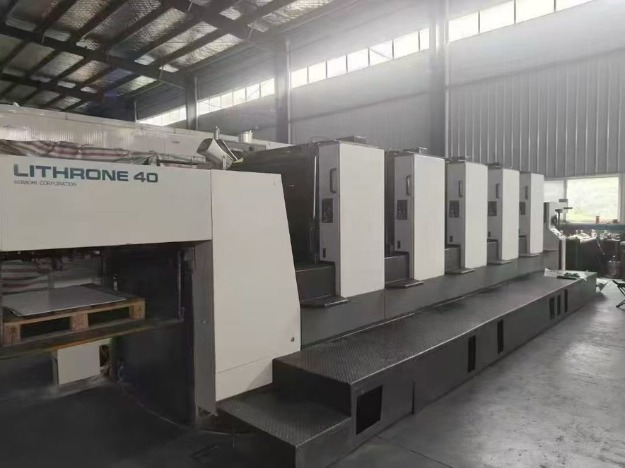 Sheet Fed / Offset Komori Lithrone L-540