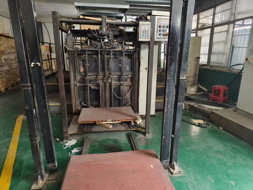 Sheet Fed / Offset Manroland R 704 3B