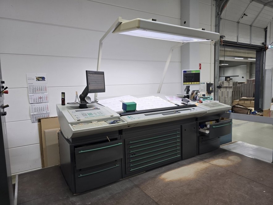 Sheet Fed / Offset Manroland R 704 + LV