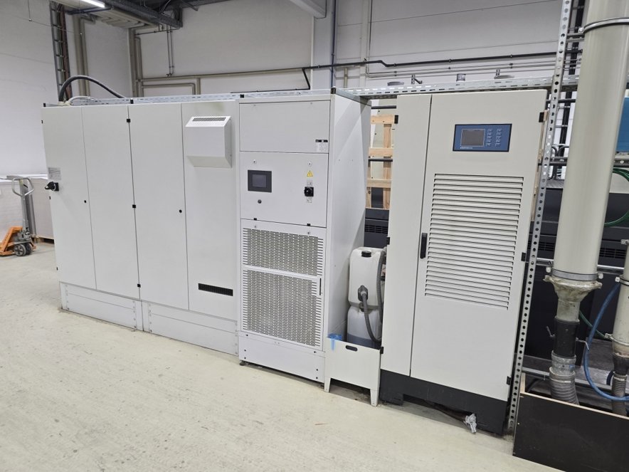 Sheet Fed / Offset Manroland R 704 + LV