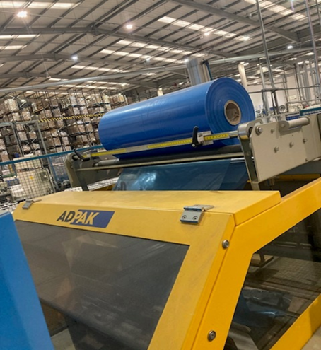 Wrapping machines Adpak Automatic Shrink Wrapper & BOGE C30 FD Compressor