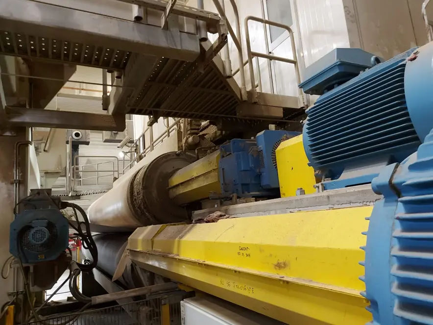 Corrugated Box Machines Honeywell scanner and calender corrugated cardboard