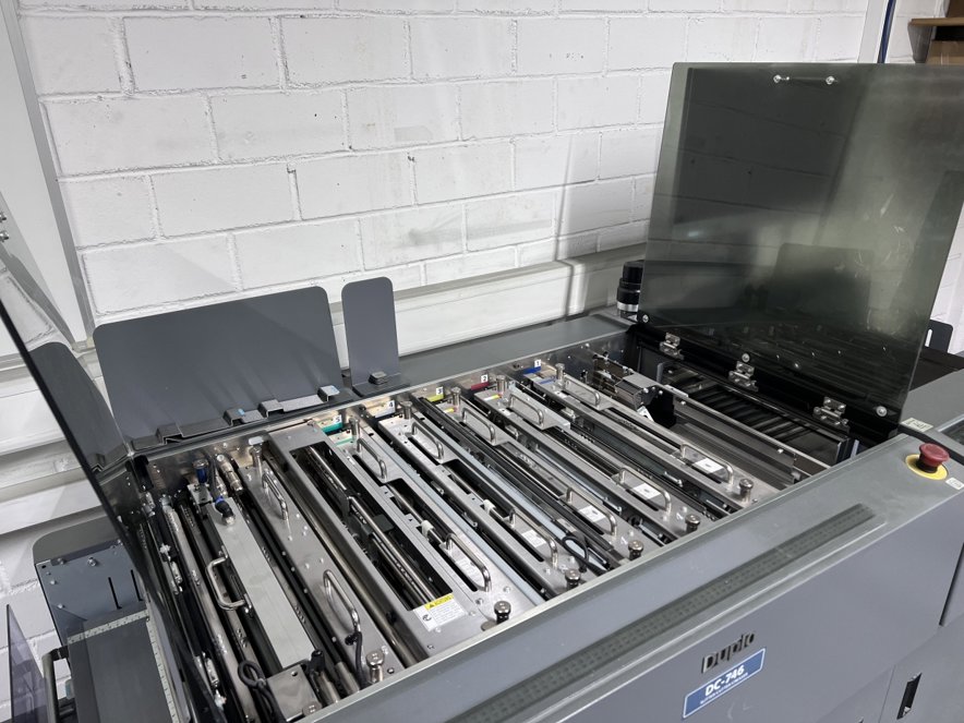 Die cutting Duplo DocuCutter DC 746