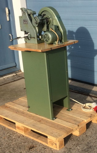 Eye letting machines Hang 103 LOKA