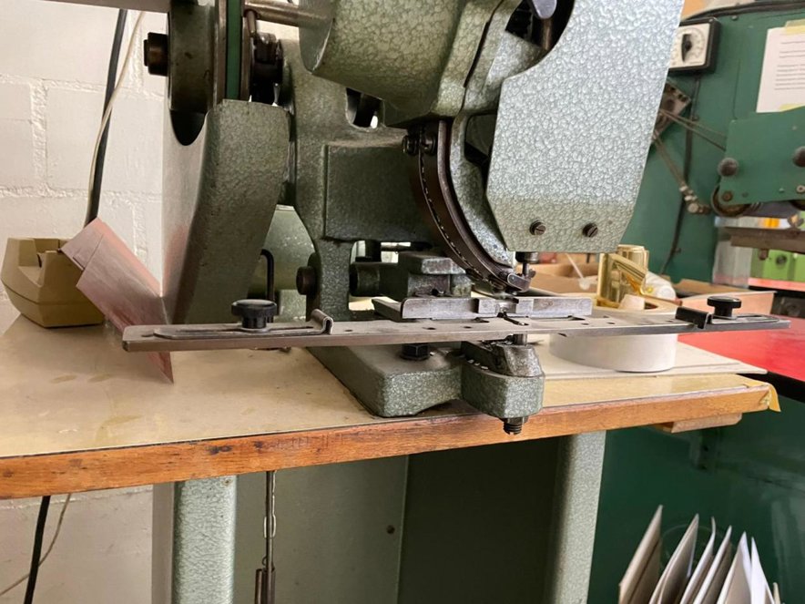 Eye letting machines Hang 103 LOKA