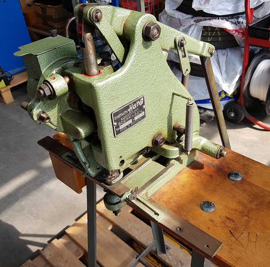 Eye letting machines Hang 103 SP