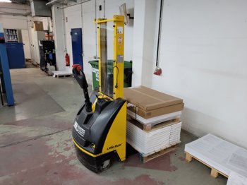Forklifts Yale Littlle Mule EGV TG 10-16