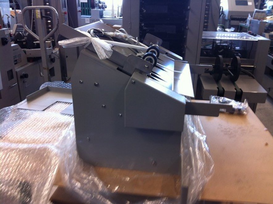 Gathering and collating Horizon HMU-100