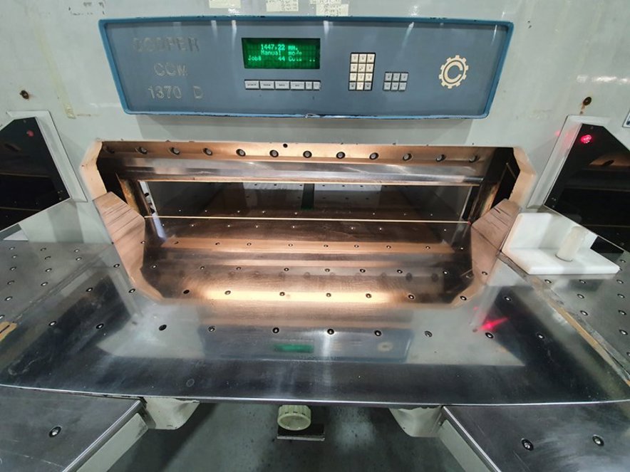 Guillotines Cooper CCM 137 D