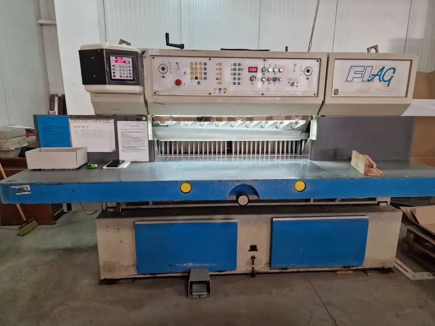 Guillotines Flag  FL 115